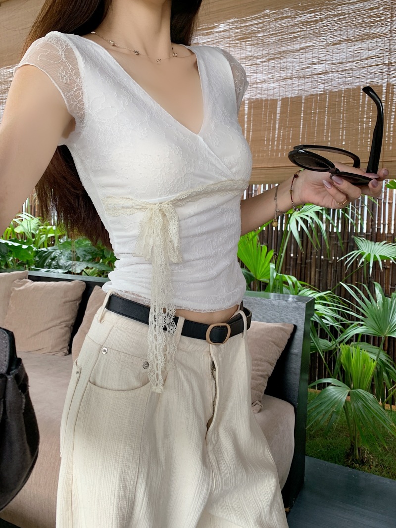 カットソー 花模様レースの優美なカシュクールVネック