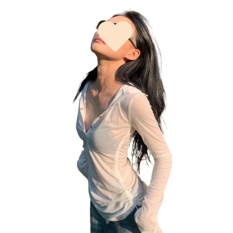 カットソー フロントボタン装飾フィットカットソー