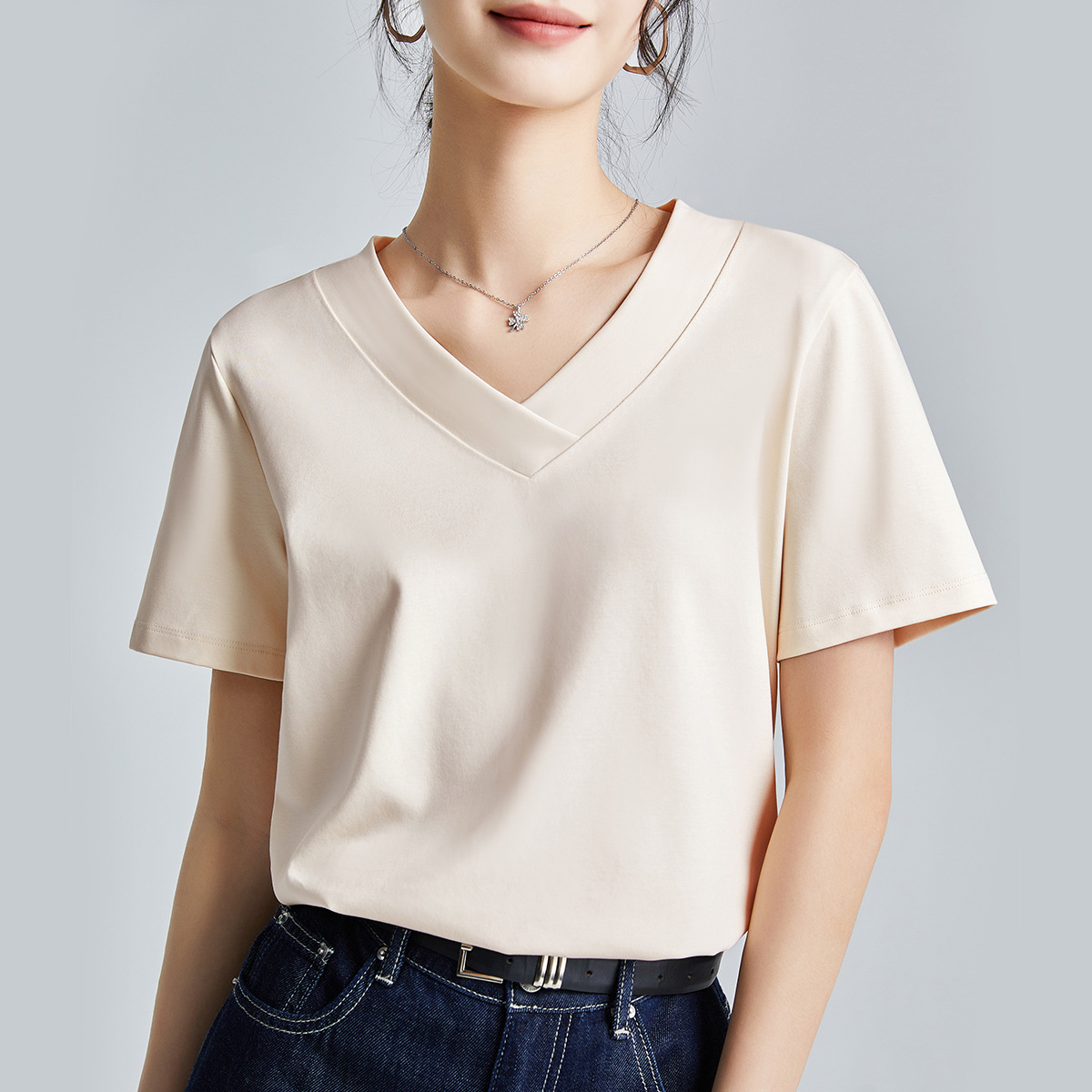 カットソー シンプル美人 すっきりVネック