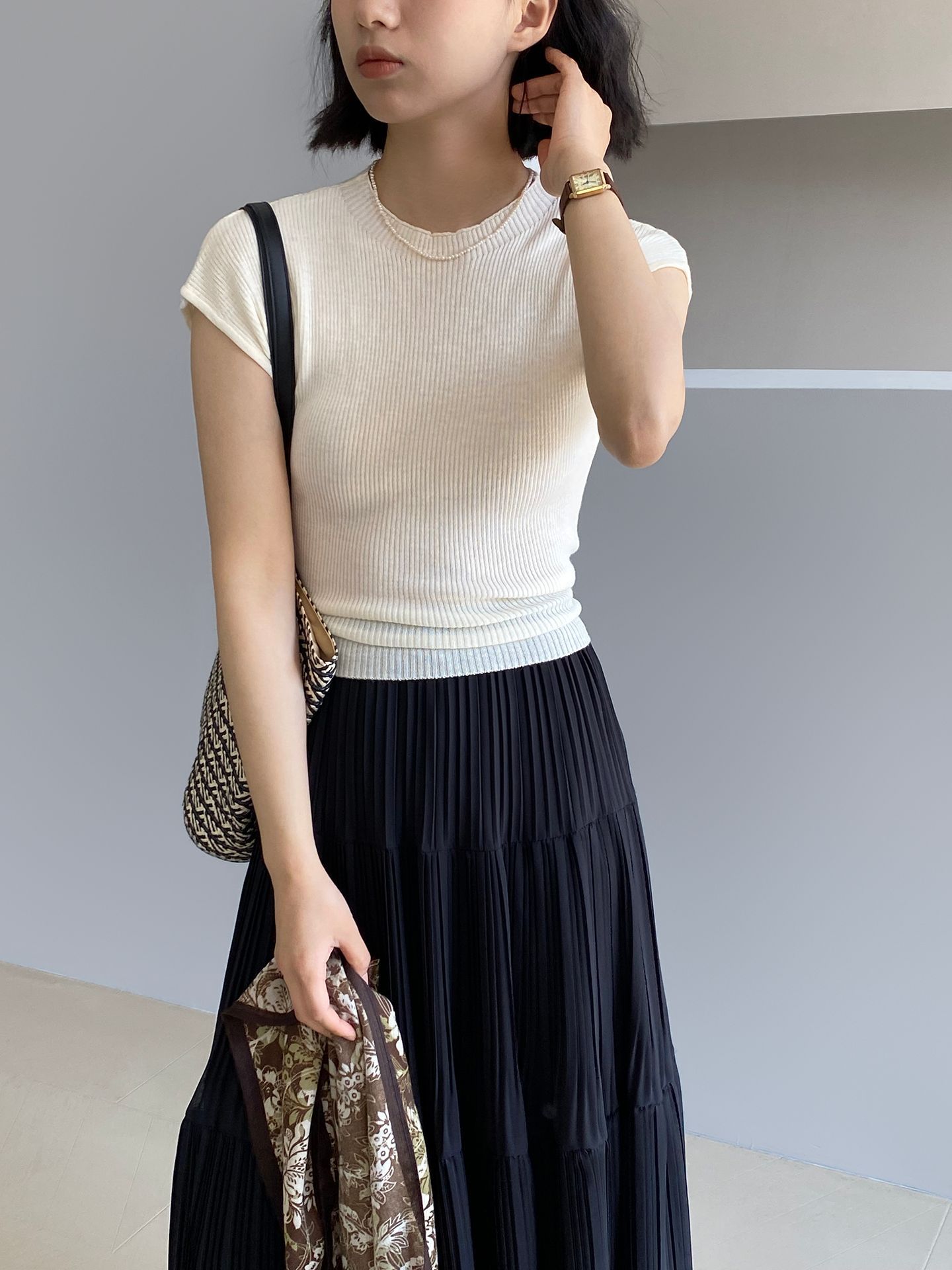 https://fulmo-img-server.com/cutton/514a1eda-d223-48f4-8fe6-d7c659311cbd.jpg