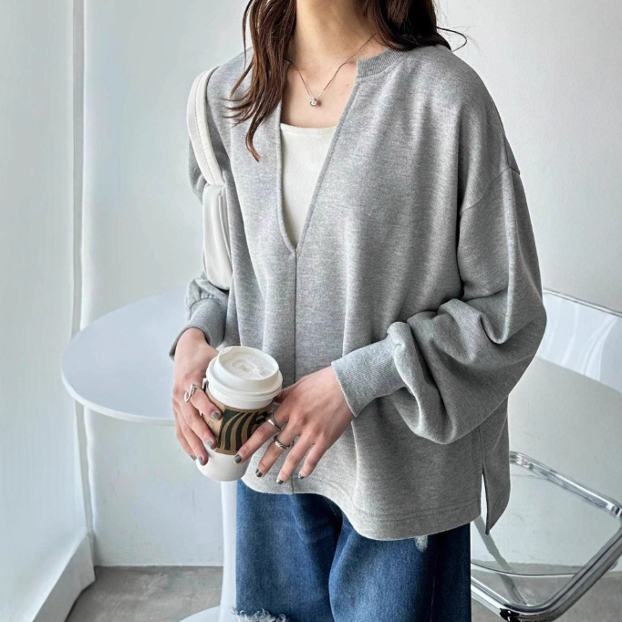 女性用Vネック長袖カットソー ゆったり無地プルオーバー