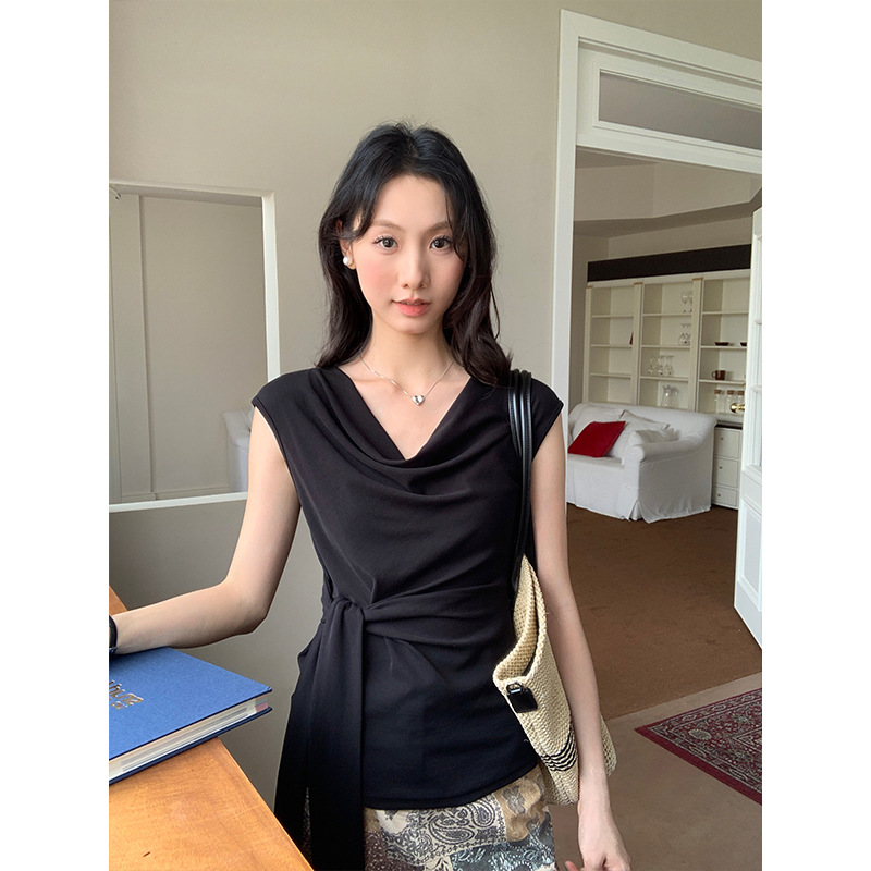 カットソー 優美な結び目デザインVネックカットソー