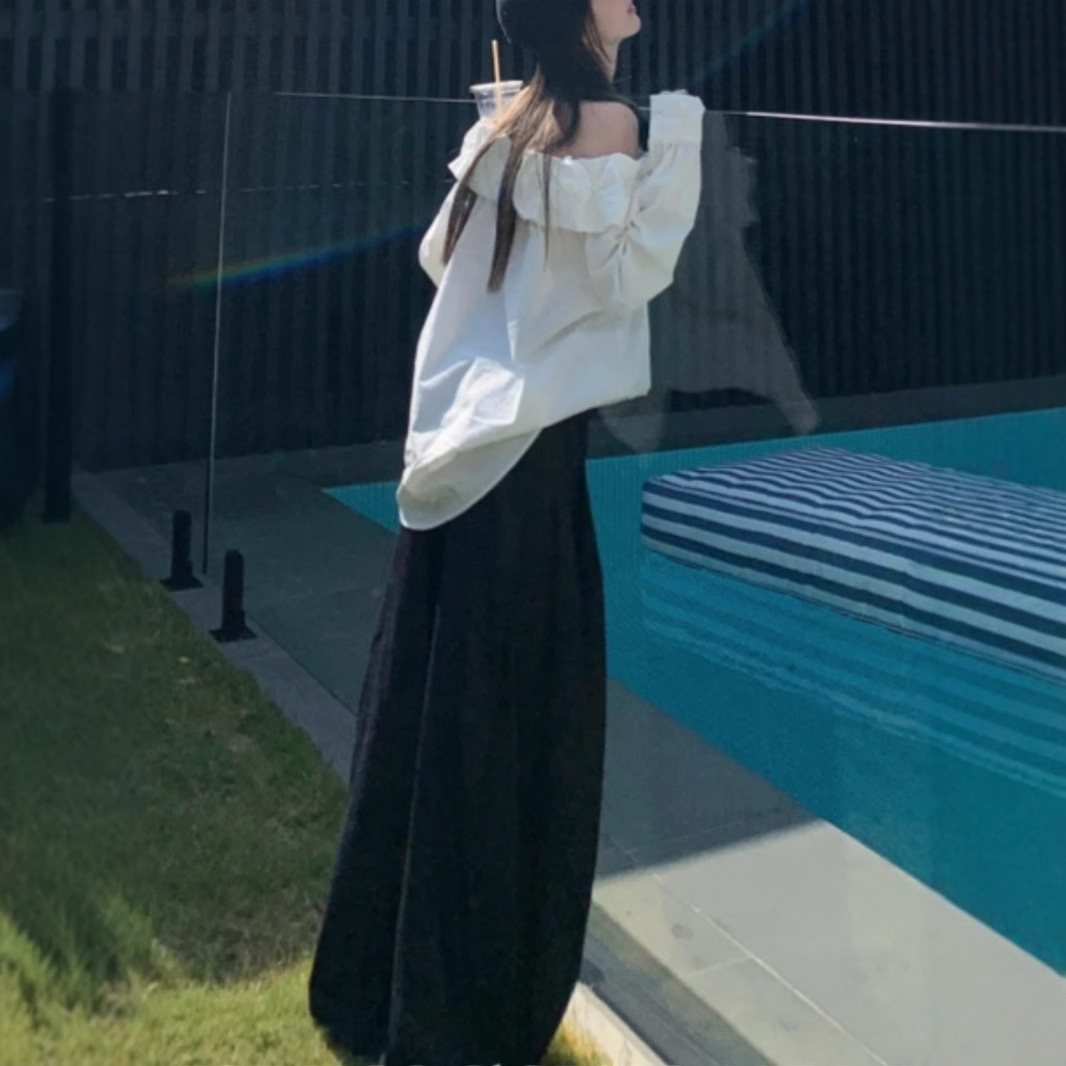 カットソー 優美フリルデコルテボートネック