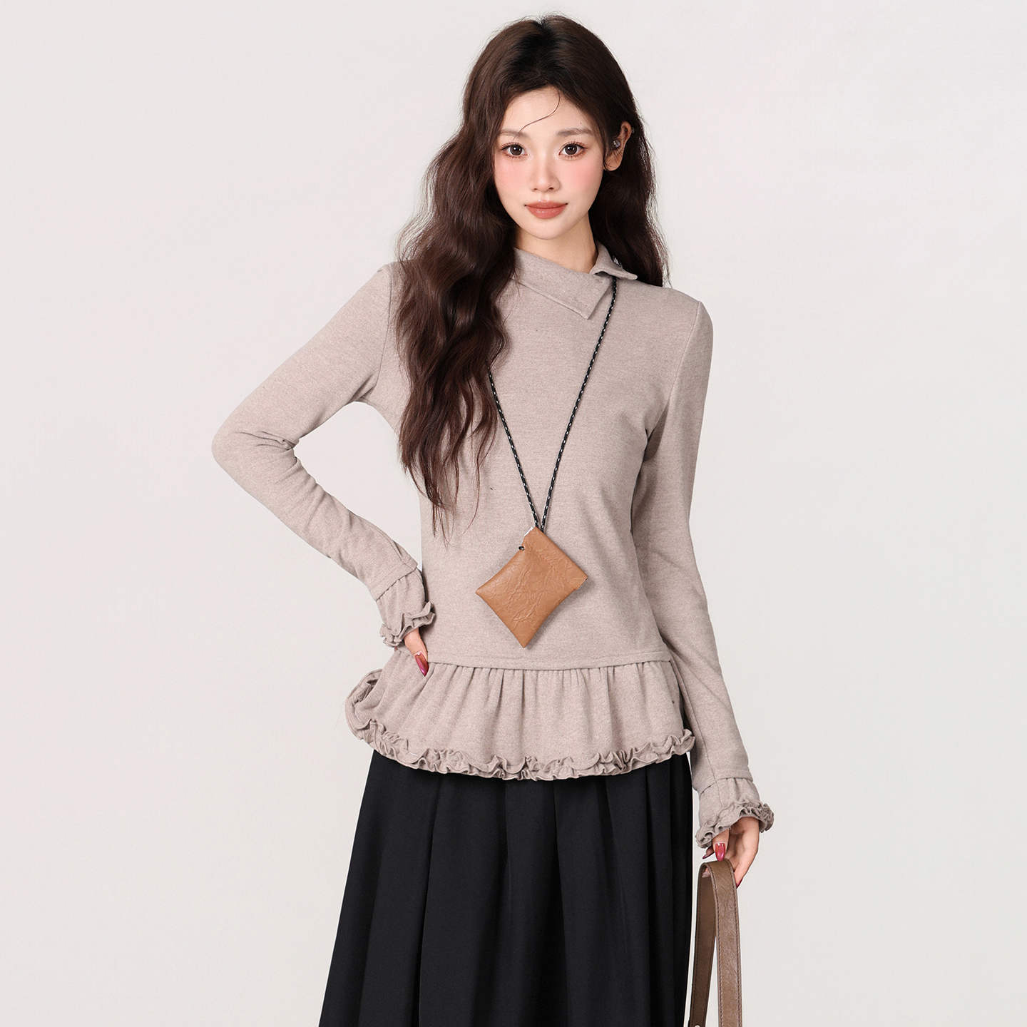 今季必須 個性的フリルハイネックカットソー