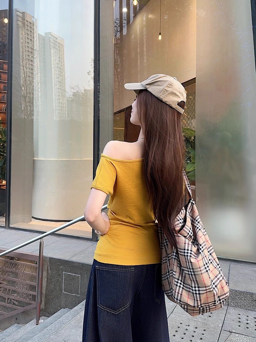 カットソー なめらか肌見せボートネック
