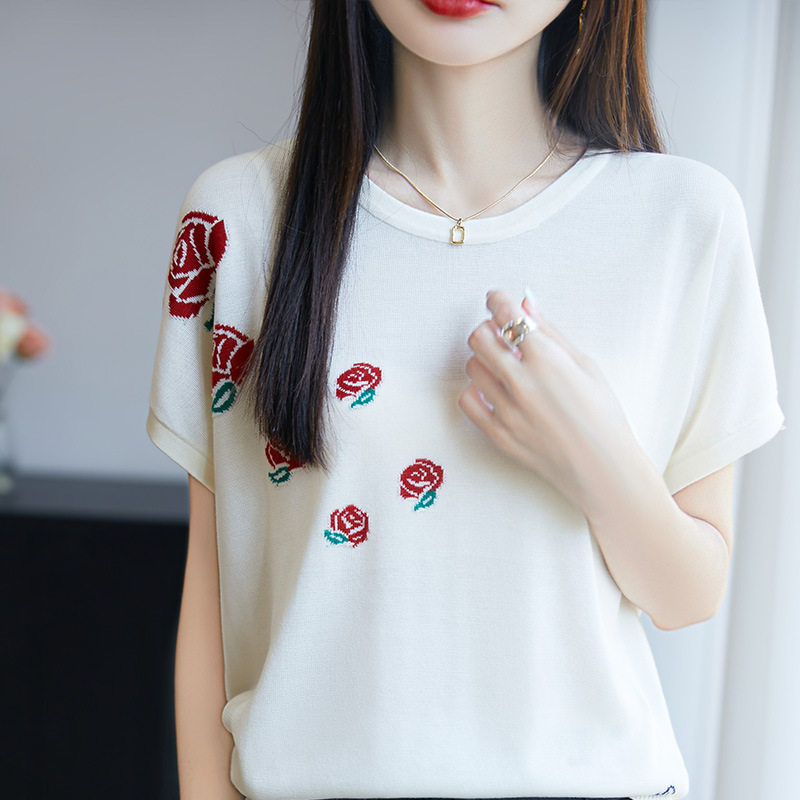 カットソー 薔薇刺繍デザイン上質カットソー