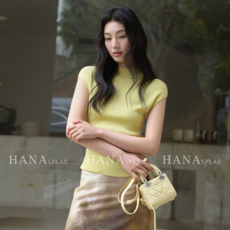 https://fulmo-img-server.com/cutton/a7cfcc6e-b34d-42e8-983a-829c9e33b1af.jpg