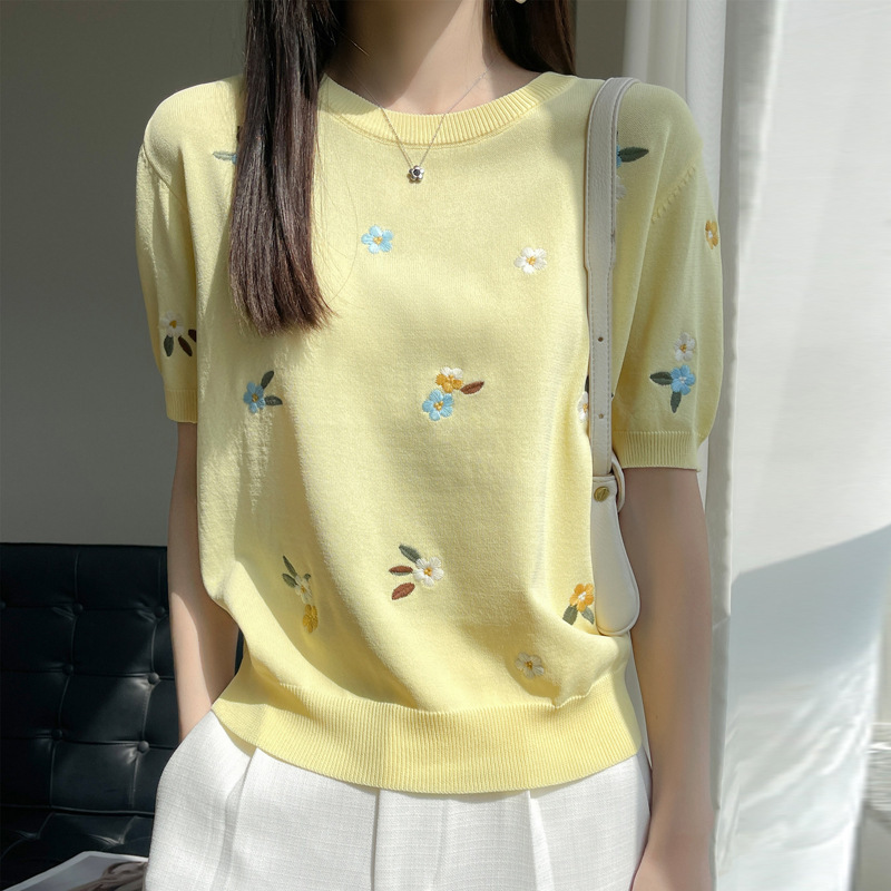 カットソー 小花刺繍ニットプルオーバー