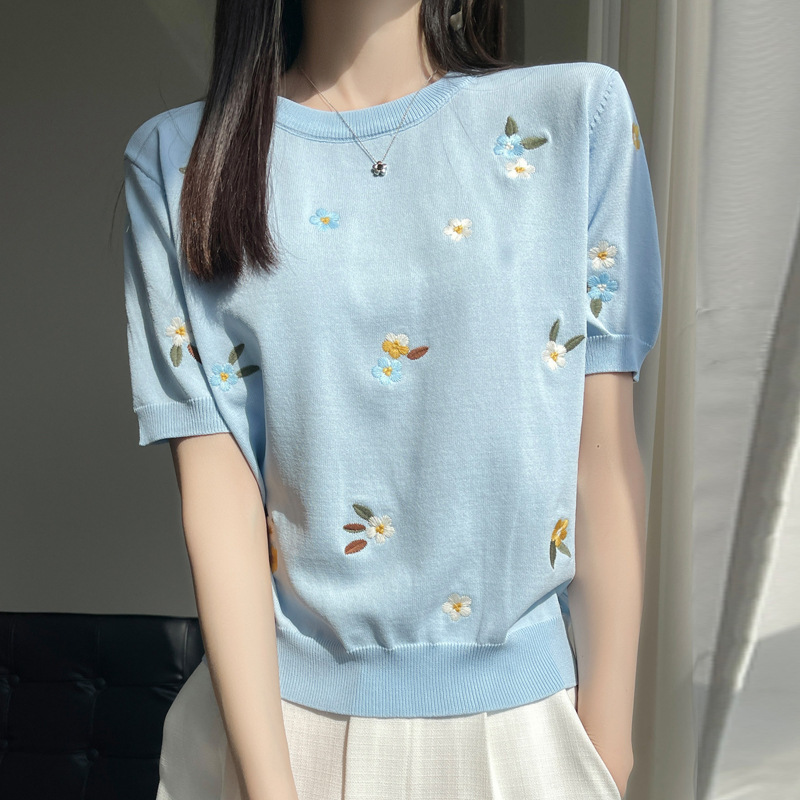 カットソー 小花刺繍ニットプルオーバー