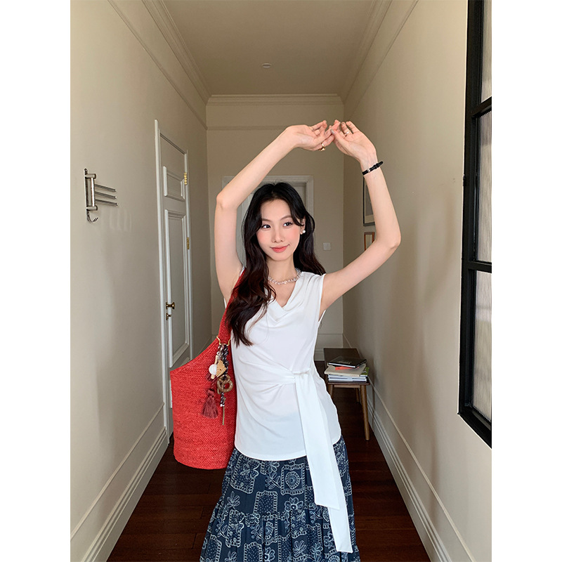 カットソー 優美な結び目デザインVネックカットソー