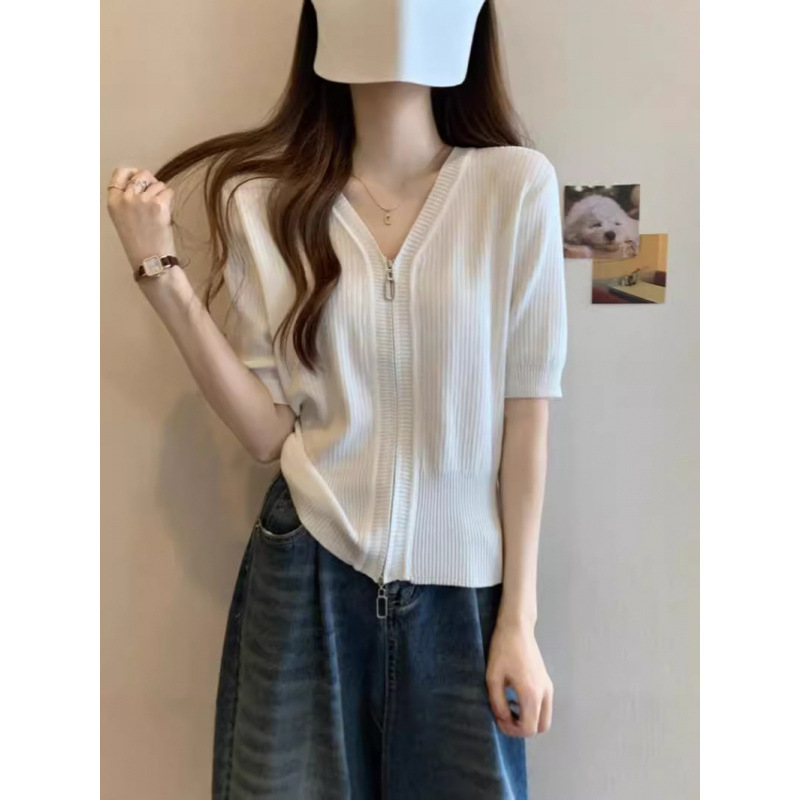 https://fulmo-img-server.com/cutton/b72e67bf-06e3-4d45-89b0-cb7ddc3d8cd5.jpg