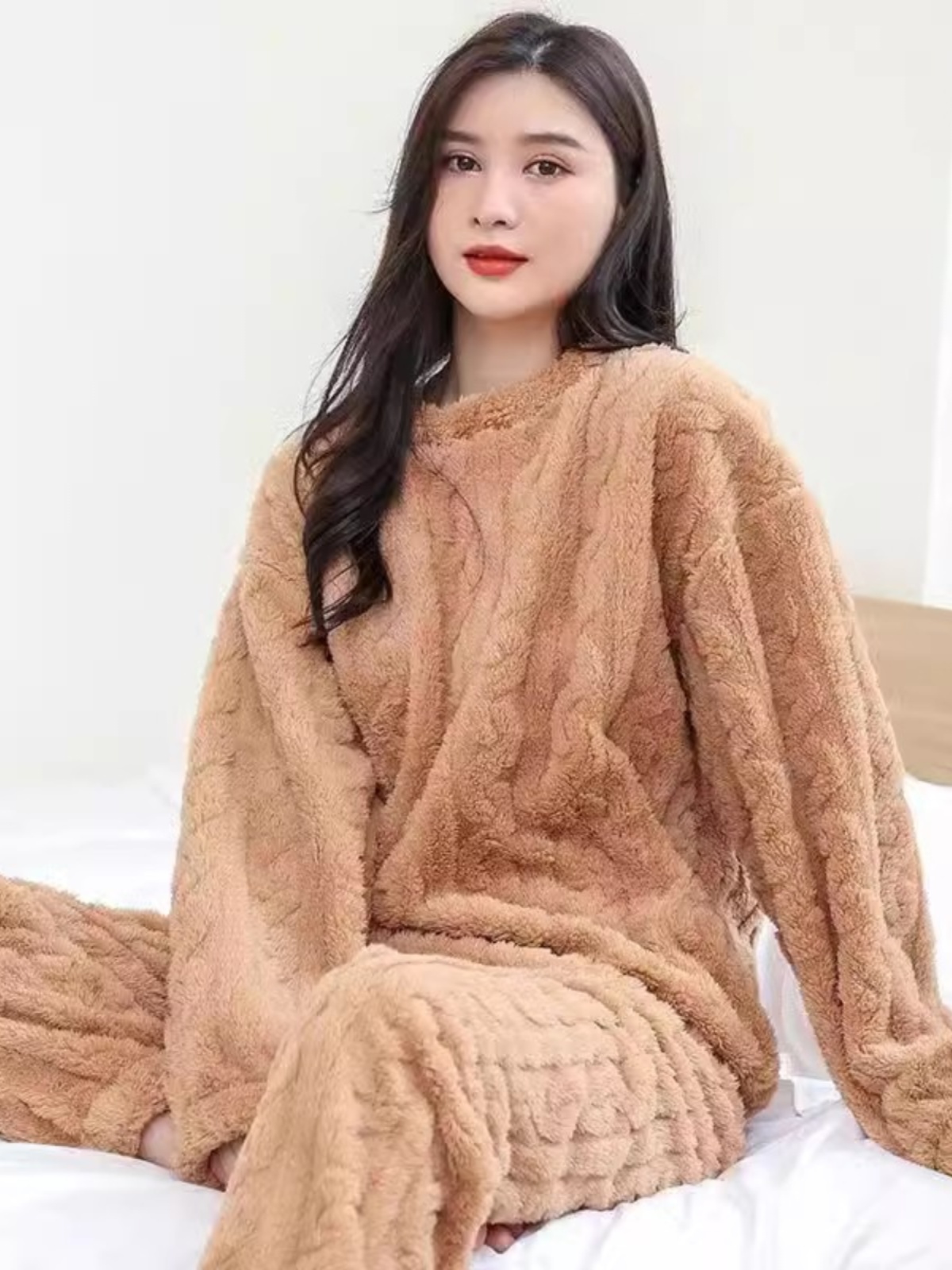 カットソー もこもこボア素材のリラックス長袖カットソー