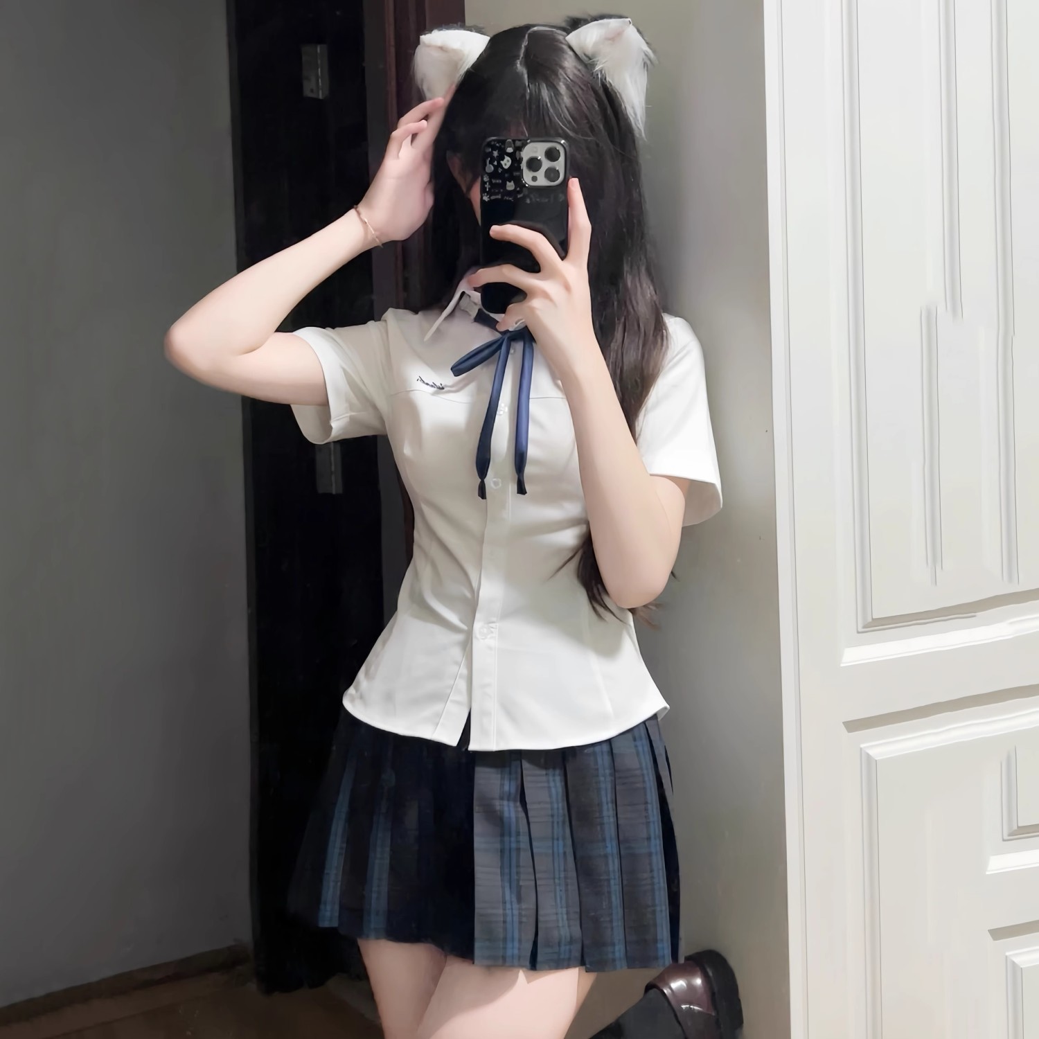 https://fulmo-img-server.com/cutton/d6124931-32db-4933-a35f-f374c5aaf413.jpg