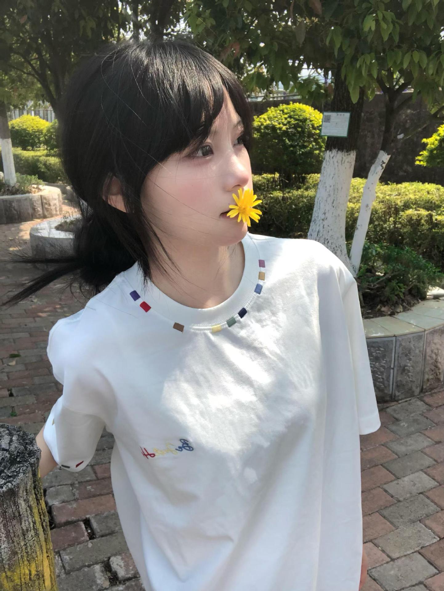 カットソー カラフル刺繍ポイント 半袖カットソー