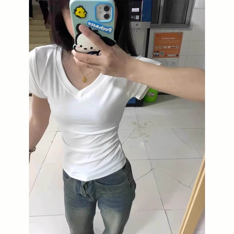 カットソー シンプル美ライン 深めＶネック