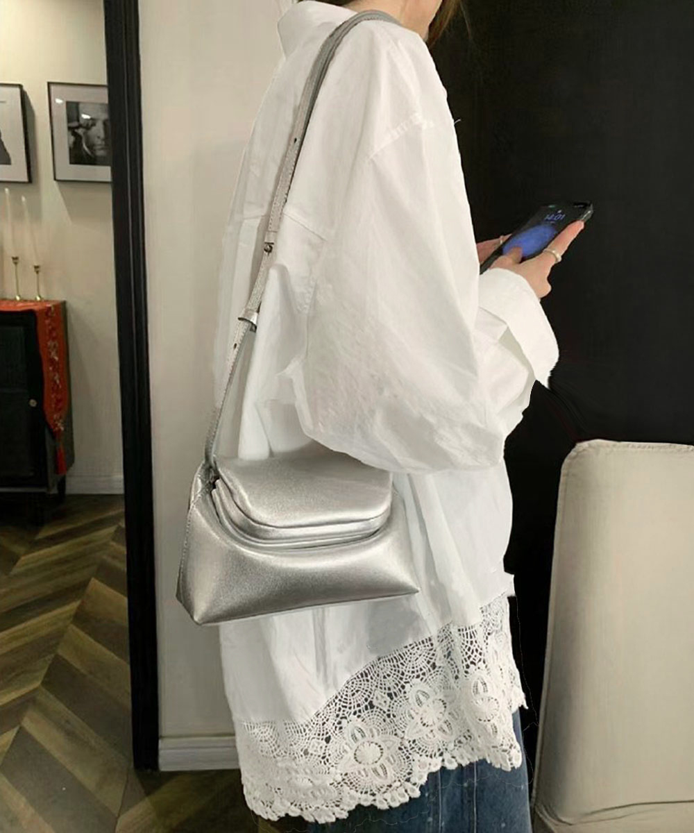 カットソー 裾刺繍レース切替長袖白シャツ大人可愛い