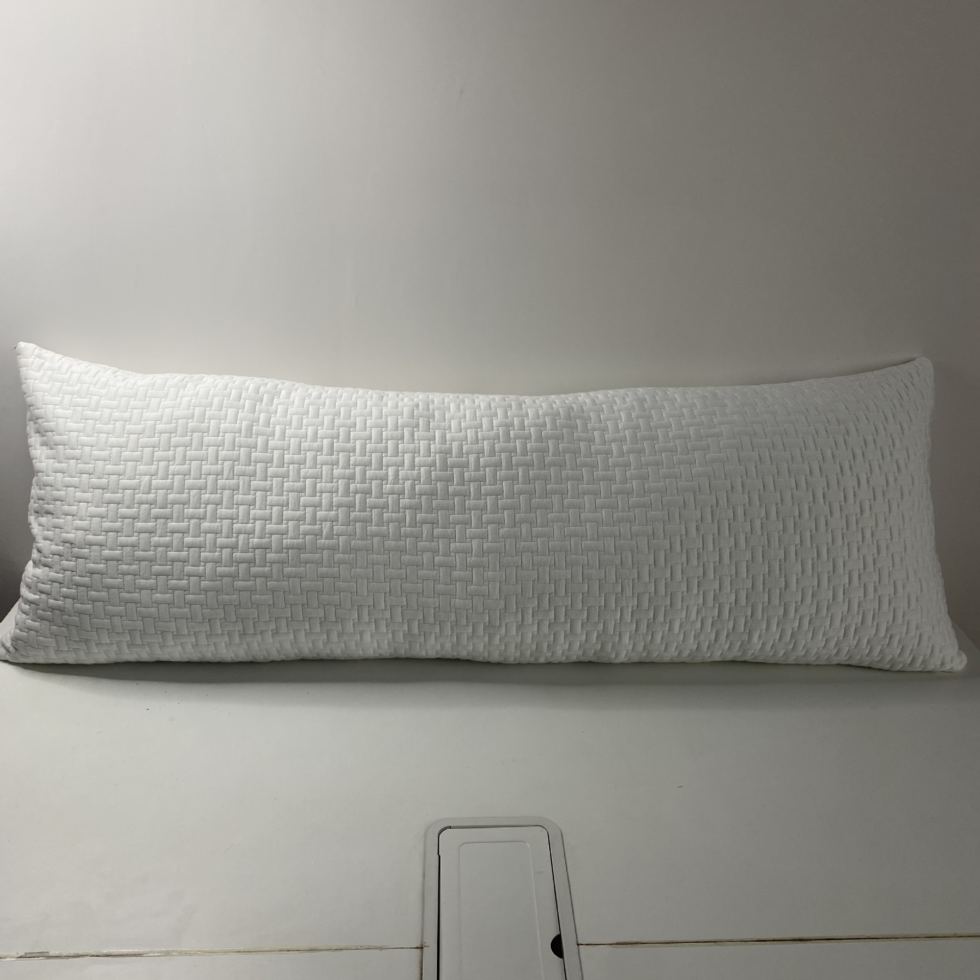 https://fulmo-img-server.com/dakimakura-store/35600f9e-dcba-46d6-b4f8-581dbb3d1f64.jpg