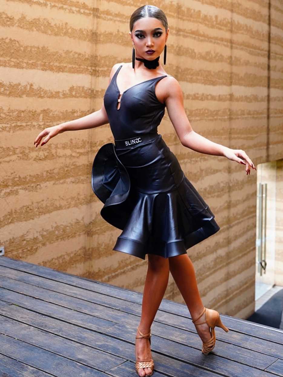 ダンス衣装 ダンス衣装 優美な波紋ラテンワンピース