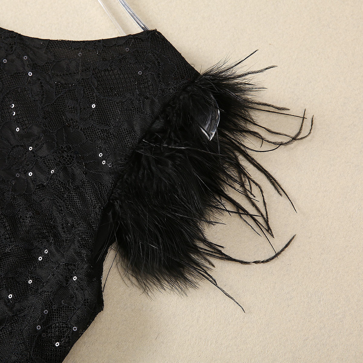 ダンス衣装 羽根飾り付きスパンコールレース社交ロングドレス