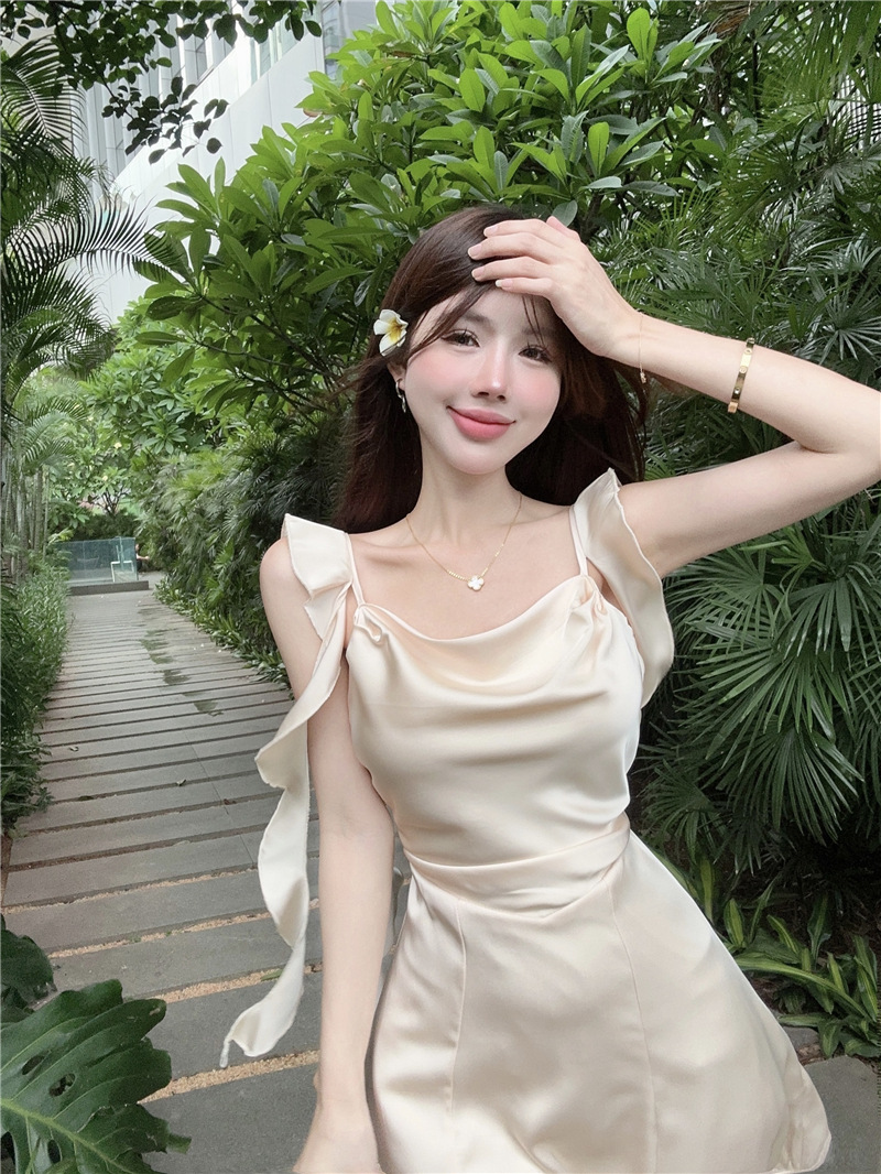 ダンス衣装 肩リボン付きフリル袖ワンピース