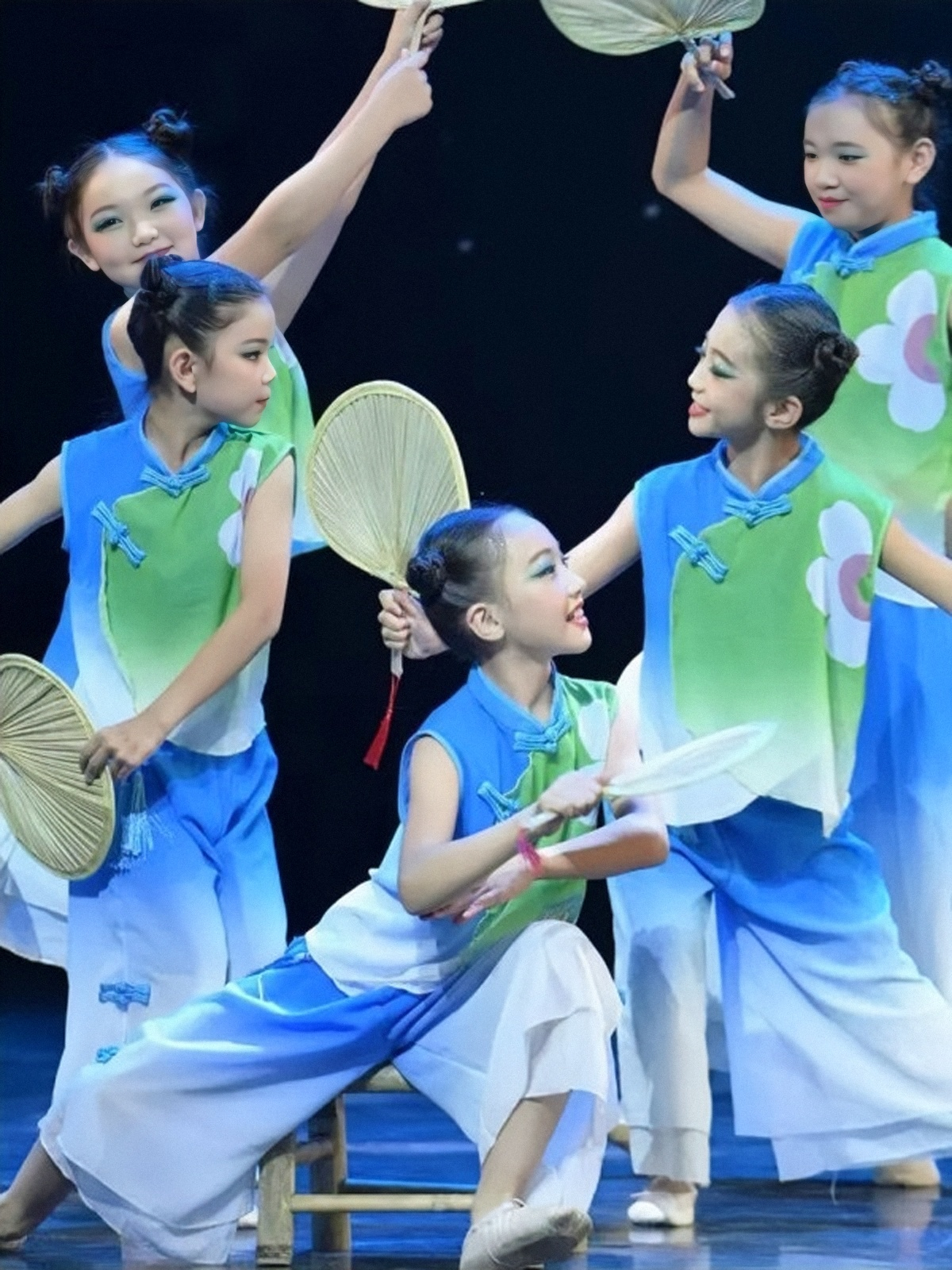 ダンス衣装 花蓮の舞 キッズ民族風衣装セット