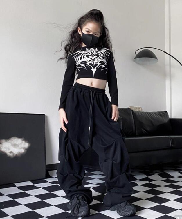 https://fulmo-img-server.com/dancebeat/b851a2a4-e233-46f2-a846-857bfda71fed.jpg