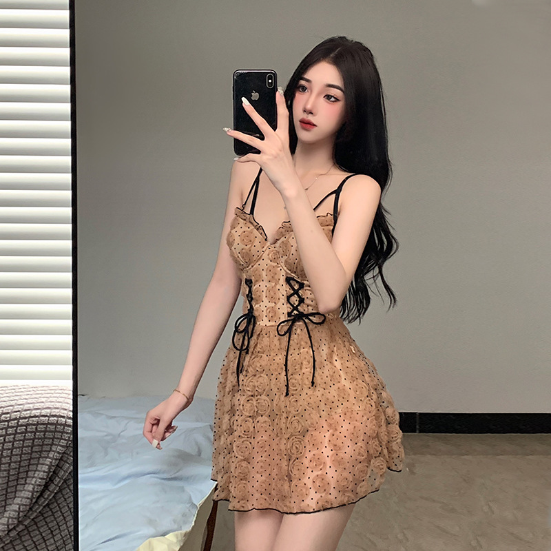 ダンス衣装 編み上げリボン付きドット柄キャミソールドレス