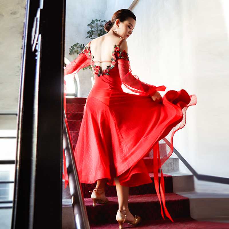 情熱的なルンバを踊るためのダンス衣装おすすめ5選