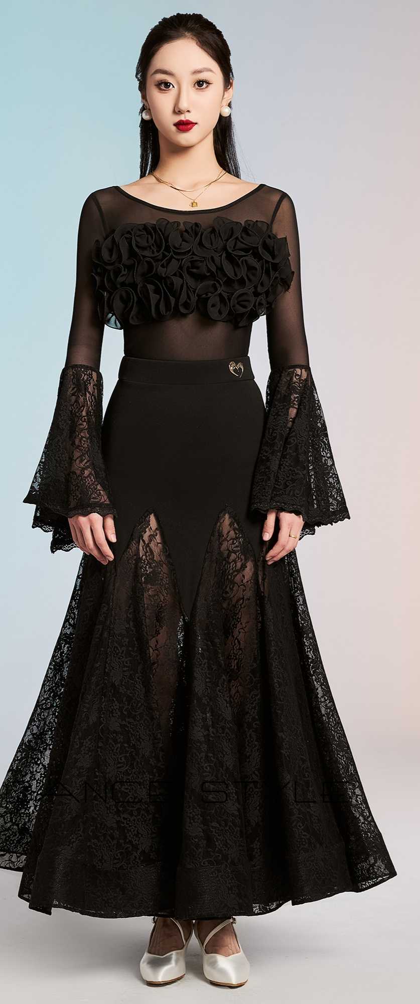 社交ダンスパーティでおすすめの服装5選