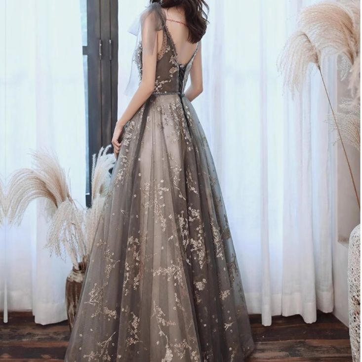 花散らし刺繍入り透け感チュール社交ダンスドレス