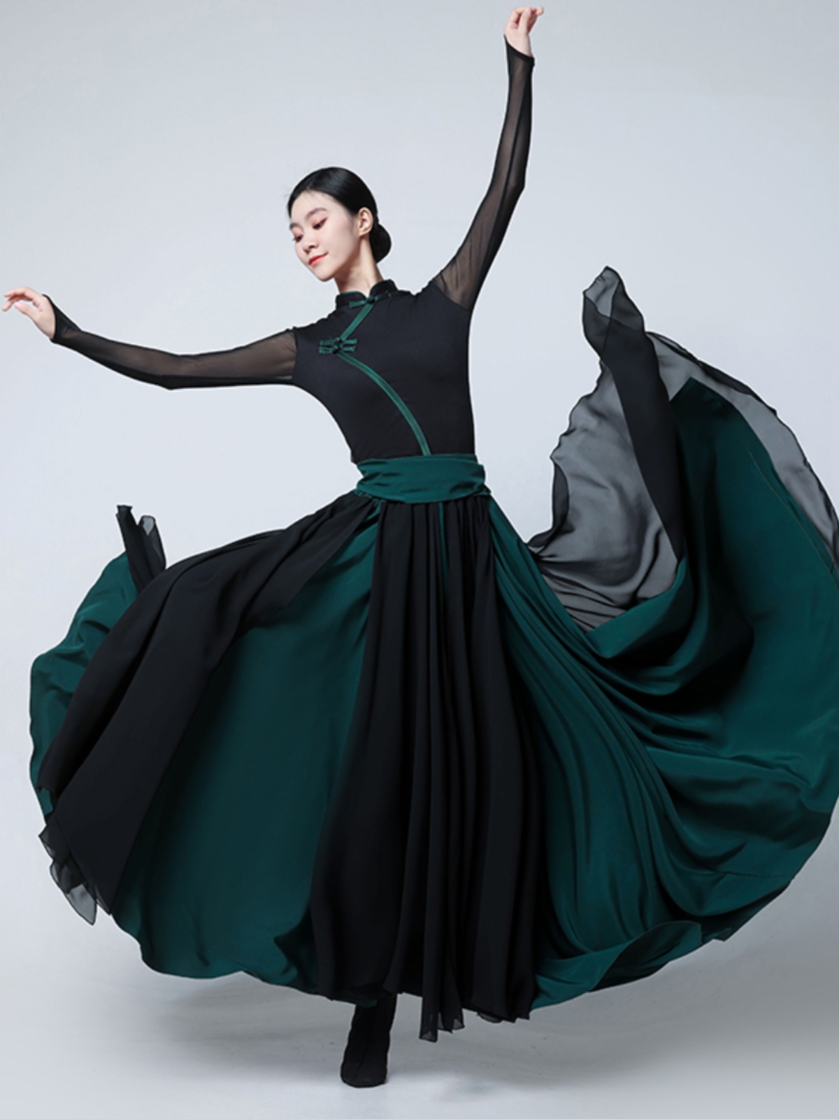 https://fulmo-img-server.com/danceuri/53674c30-4a9f-48f5-bc01-a0d94bb2fed0.jpg
