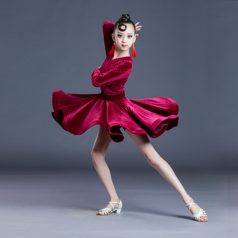 https://fulmo-img-server.com/danceuri/5afe2fe8-1c62-46f9-b88f-7226fdf450ef.jpg