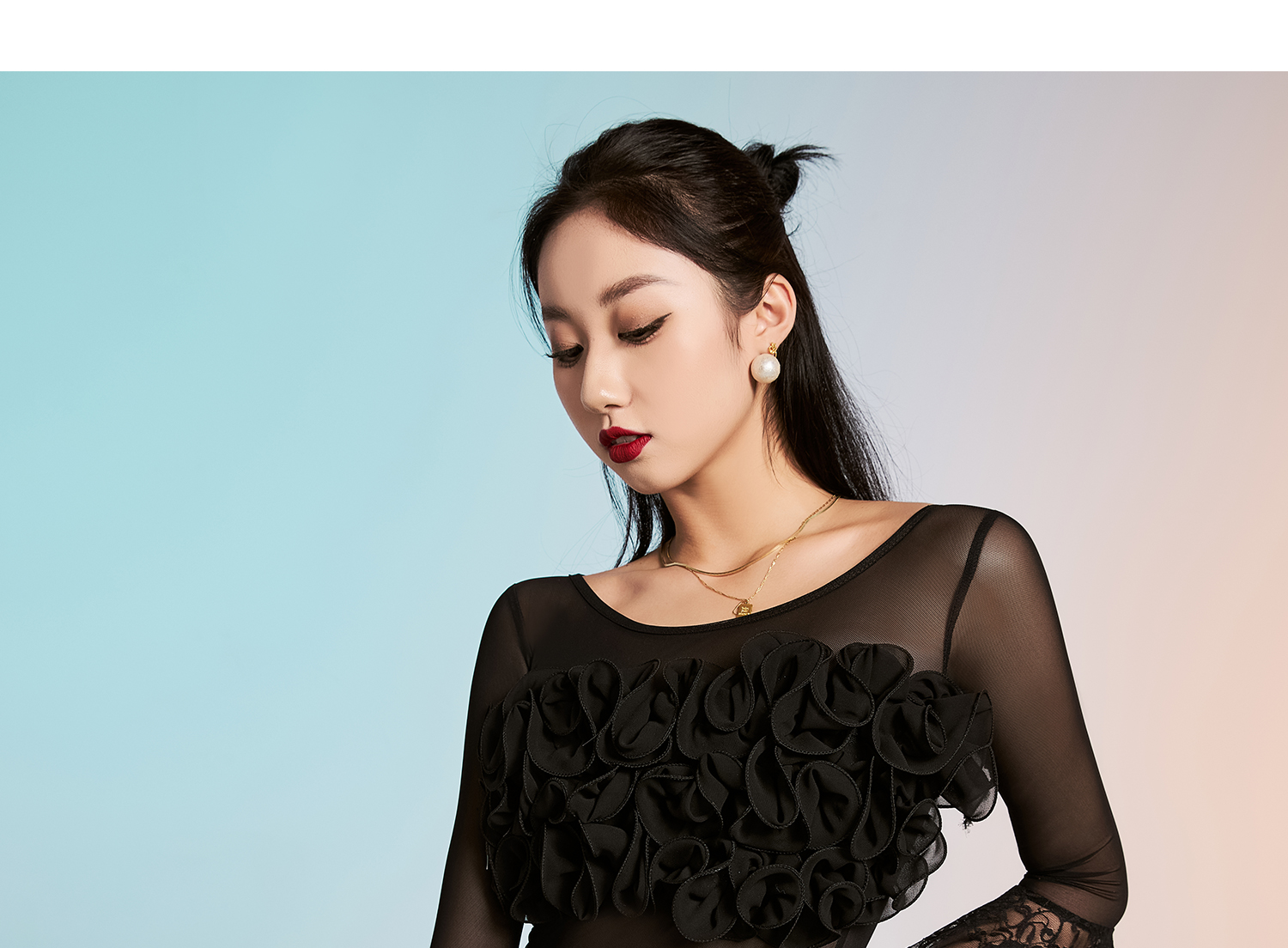https://fulmo-img-server.com/danceuri/dbae5ce7-a515-457f-8221-c5c82f66edaf.jpg