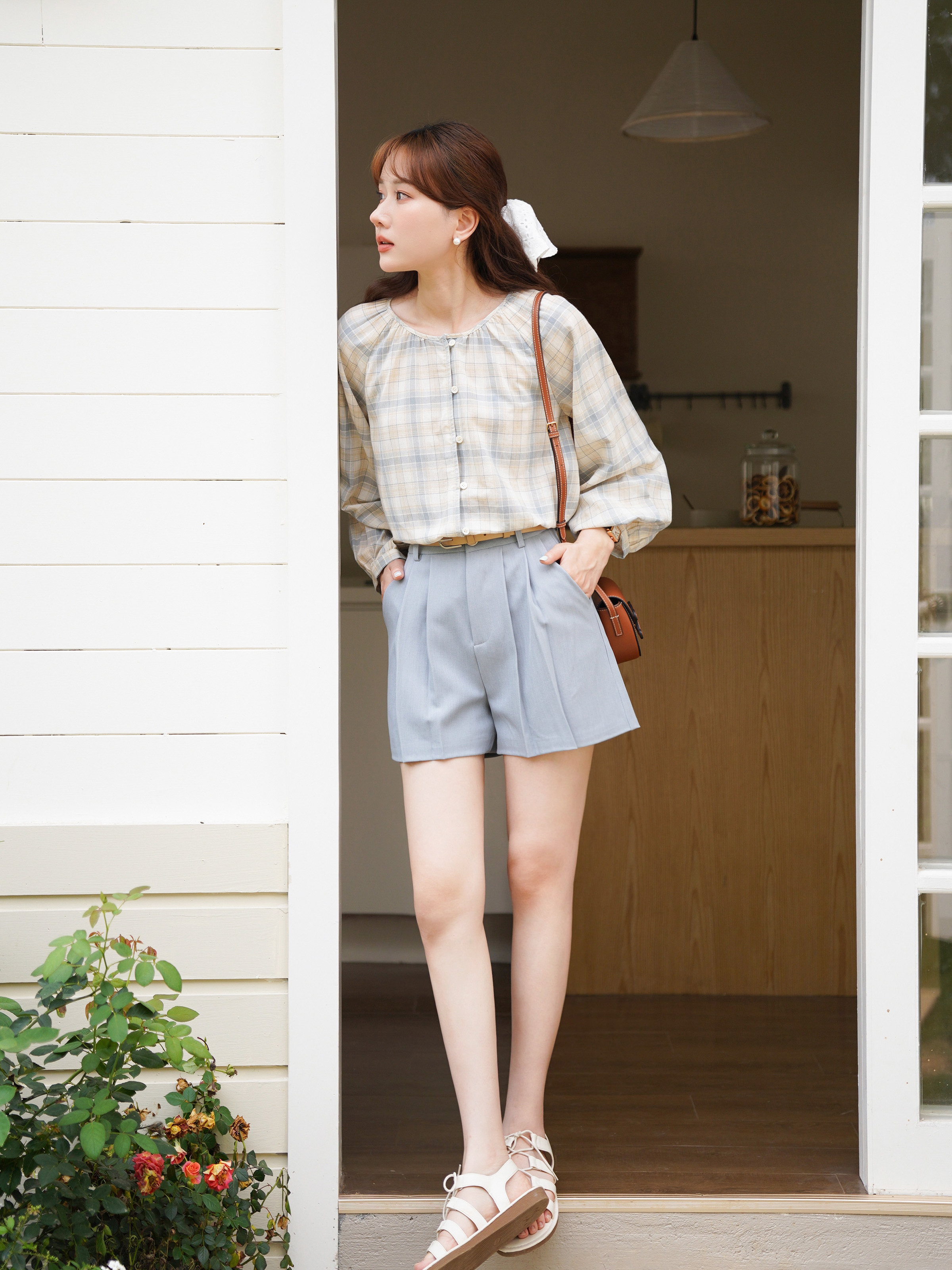 タックプリーツハイウエストショートパンツ｜デート服