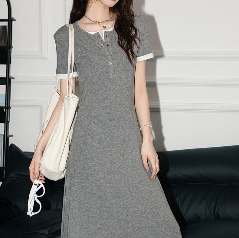 アシンメトリーデザインリブTシャツ｜デート服