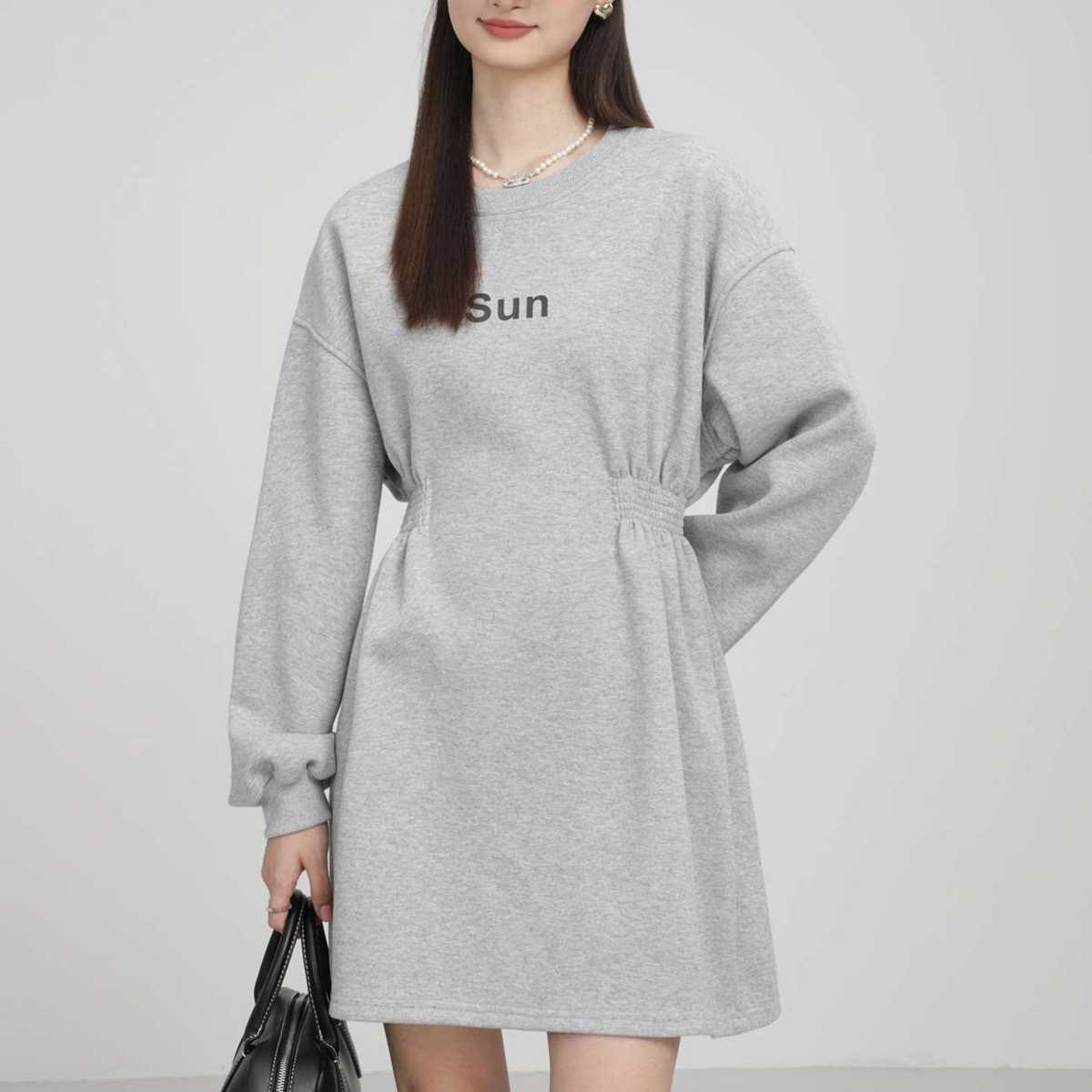ロゴプリントスウェットワンピース｜デート服