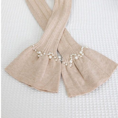 デート服 クリスマスのデートパール付きニット フレア袖トップス