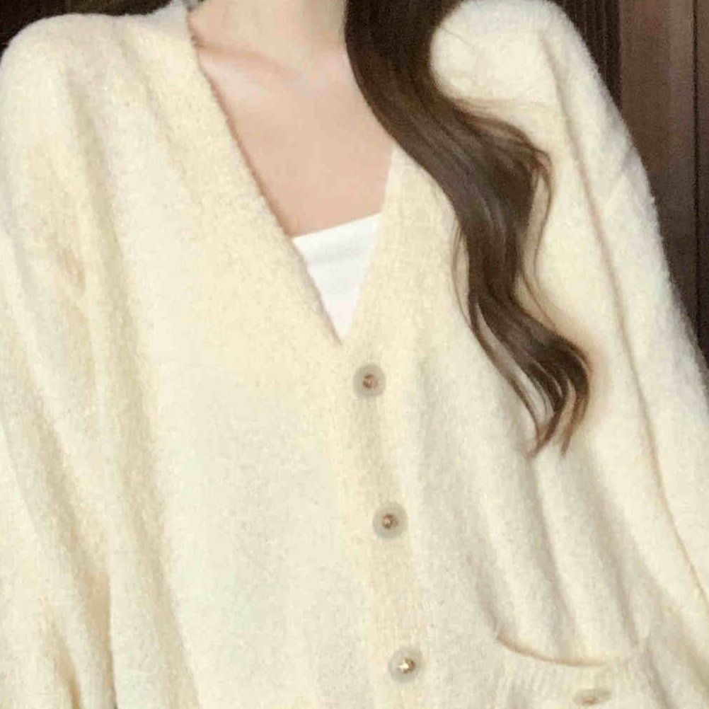 デート服 マストバイブイネックニットカーディガン