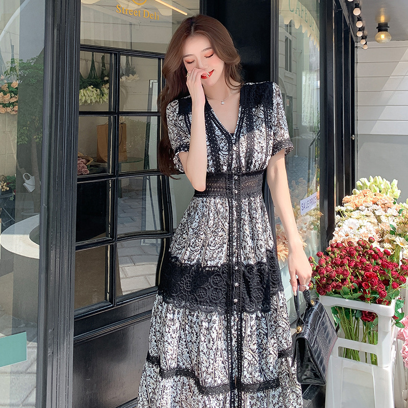 デート服 花柄レースブイネックワンピース夏新作