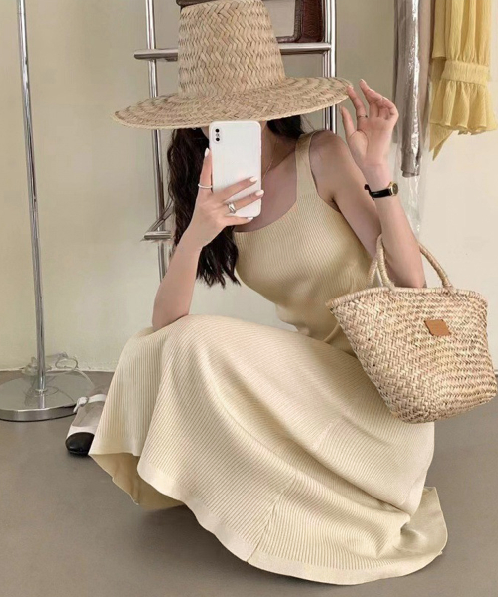 デート服 スクエアネック ニットタンクワンピース