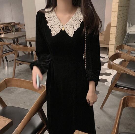 デート服 パール襟付き黒ロング丈ベロアワンピース