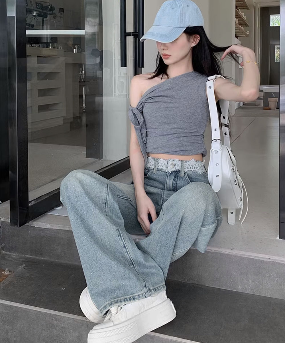 デート服 レース装飾 キラキラデニムズボン 美脚ワイド