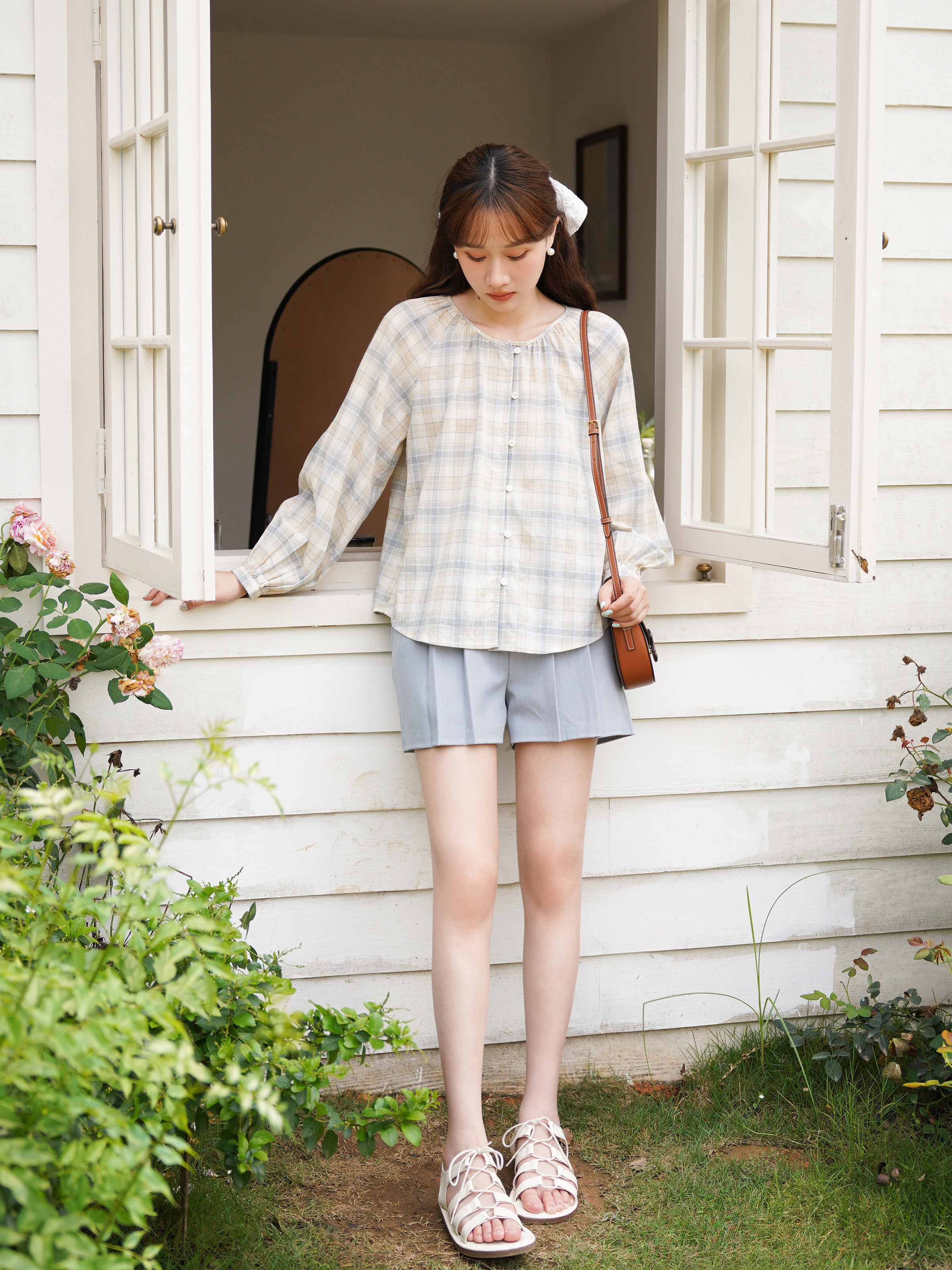 タックプリーツハイウエストショートパンツ｜デート服