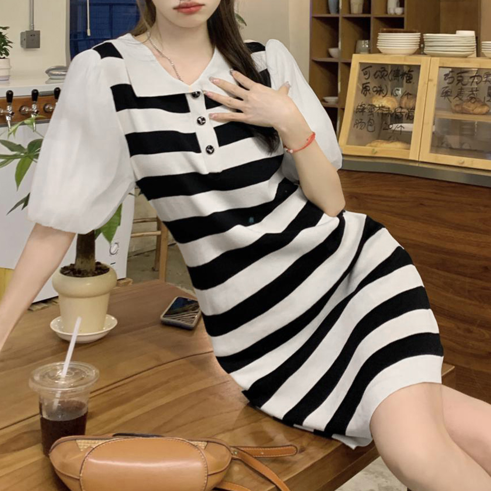 デート服 襟付きボーダーニットワンピース
