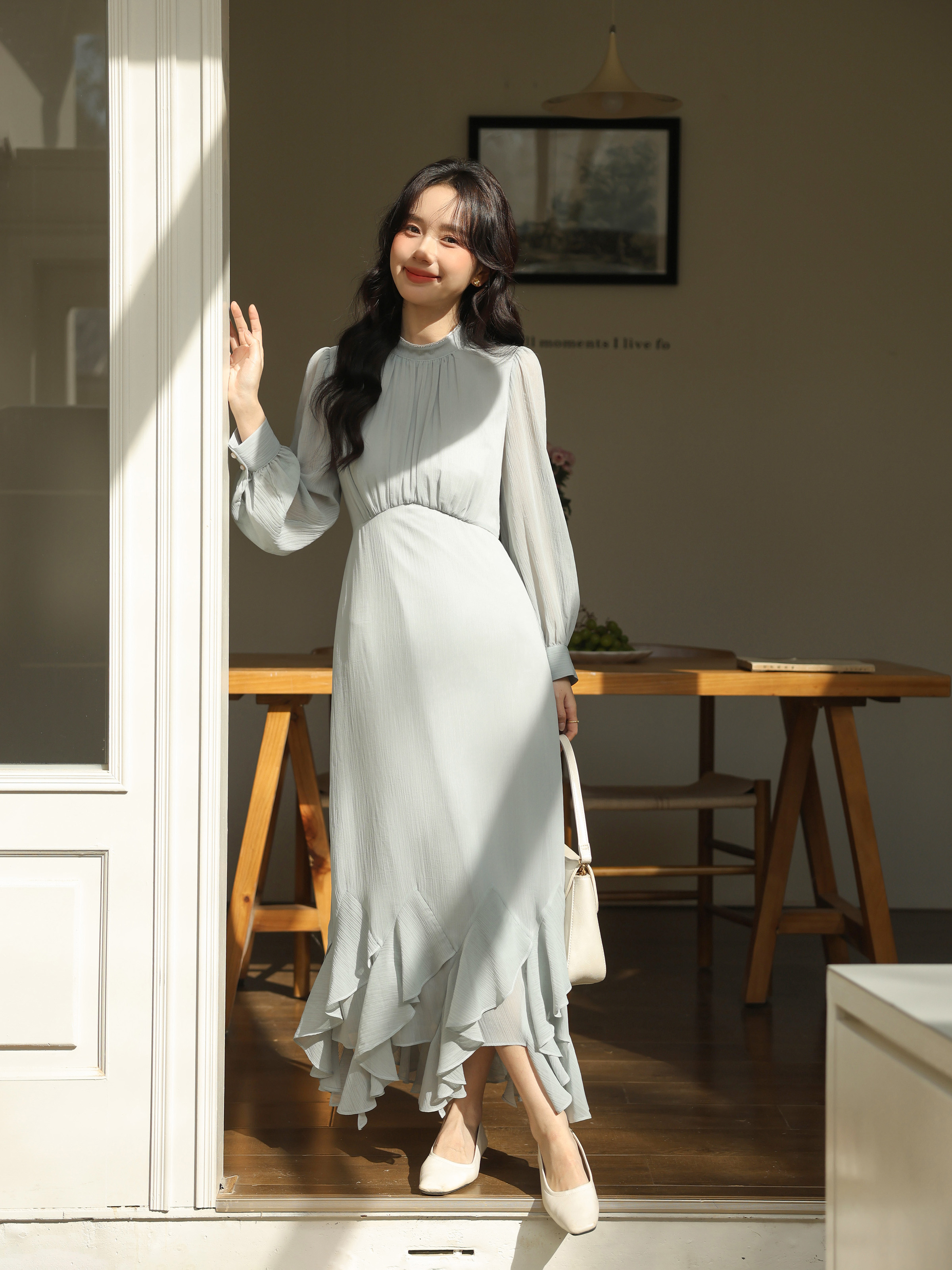 フリルヘムシアーワンピース｜デート服