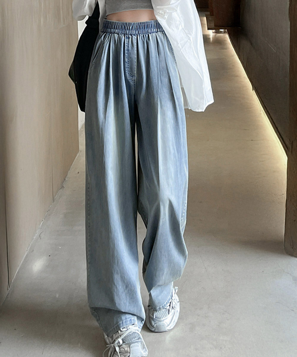 デート服 脚長効果抜群 タック入りデニム風ワイドズボン