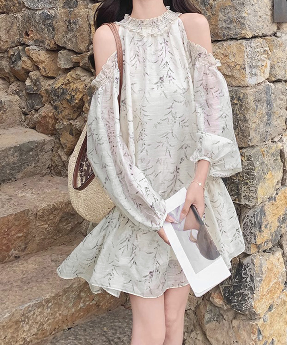 デート服 肩見せ 花柄フリルティアードワンピース