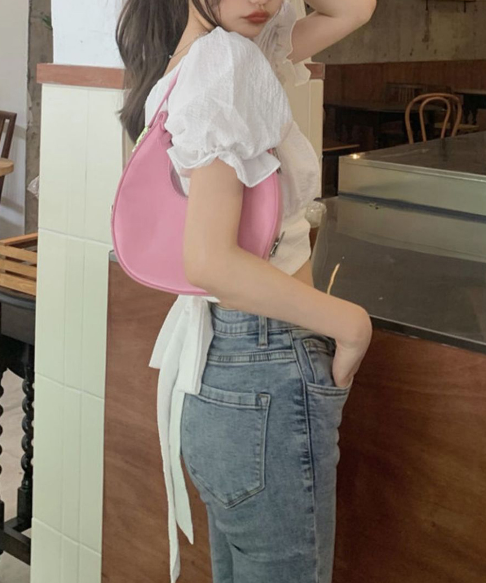 デート服 背中リボン付きオフショルダーブラウス