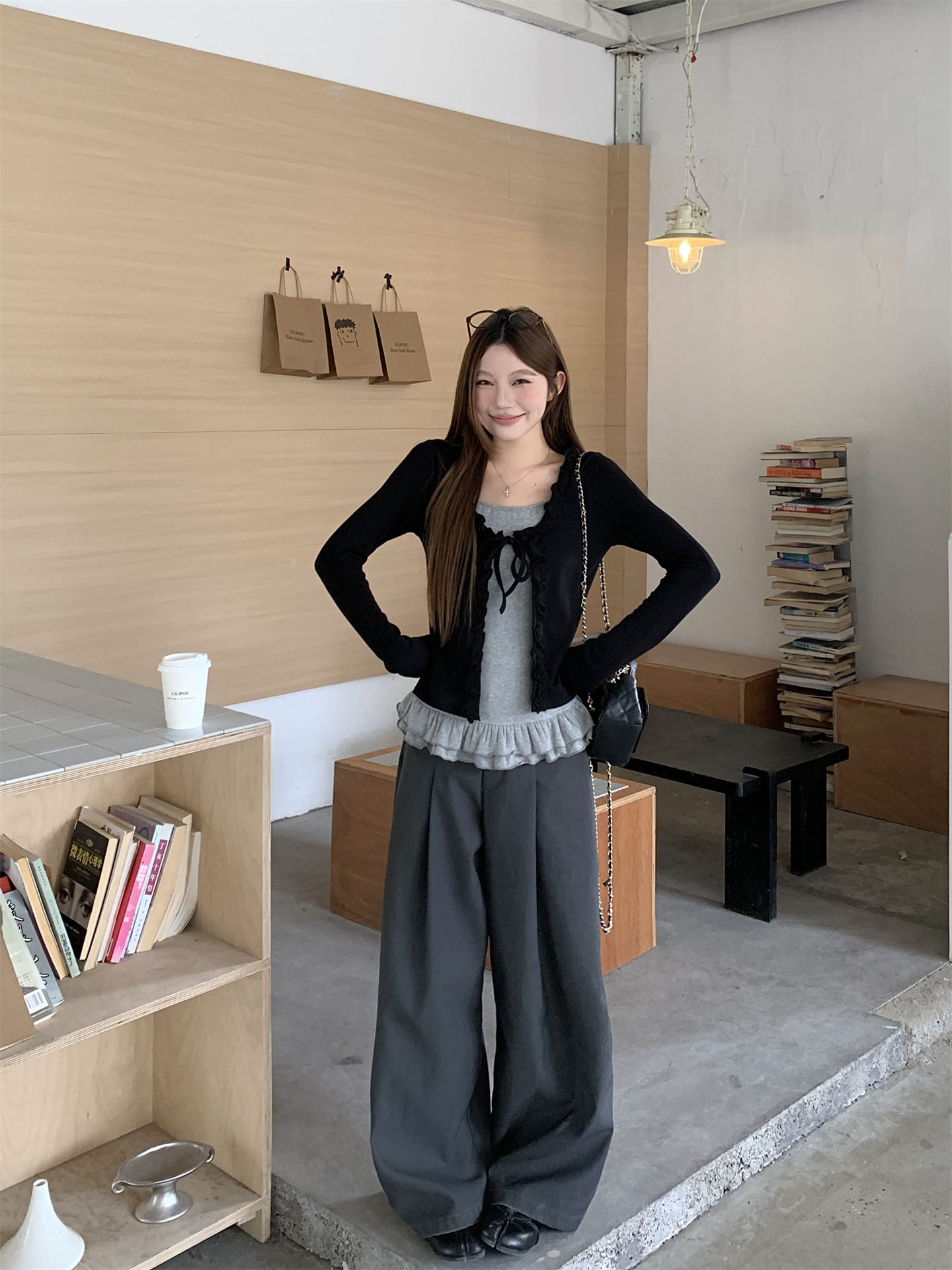 デート服 上品フリル切り替えカーディガン