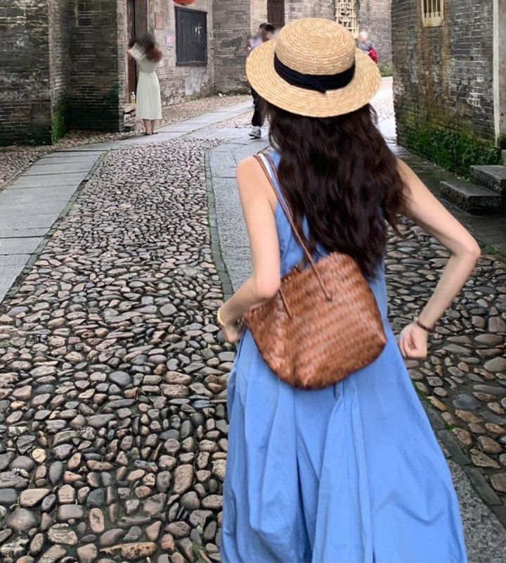 https://fulmo-img-server.com/denim-onepiece-labo/1785978863373_etp2zzee_fo2fkllf.jpeg